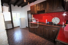maison ancienne dans joli hameau en pierres 12