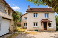 maison en pierres avec dépendances et terrain clos. 13