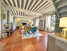 Maison en pierres entièrement relookée dans beau cadre de vi 5