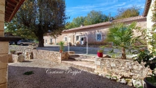 Propriété avec gîte et dépendances 2