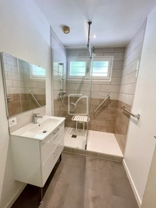 Maison de plain pieds de 74 m2 à rénover quartier des impôts 6