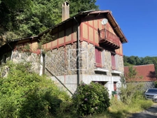 Maison à rénover avec 1 hectare de terrain 1