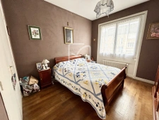 Belle maison en pierre de 154 m2 située quartier des Lycées, 9