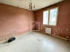 Maison de plain pieds de 74 m2 à rénover quartier des impôts 8