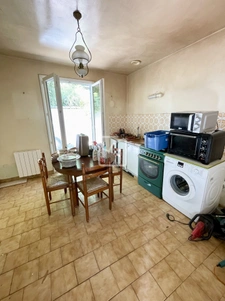 Maison de plain pieds de 74 m2 à rénover quartier des impôts 5