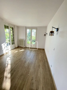 Belle et grande maison sur les hauteurs de Malemort 9