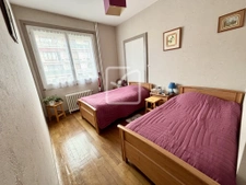 Belle maison en pierre de 154 m2 située quartier des Lycées, 12