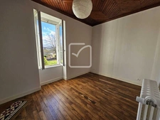 EXCLUSIVITE : Maison en pierre + Grange à 5 min de Brive sur 9