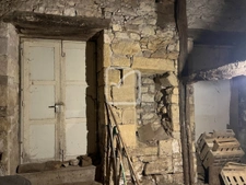 Petite maison à restaurer 9