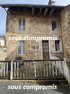 Petite maison à restaurer 1
