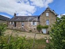 EXCLUSIVITE : Maison en pierre + Grange à 5 min de Brive sur 1