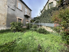 Petite maison à restaurer 10