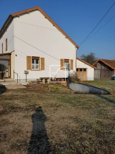Maison de Village avec véranda et terrain 3