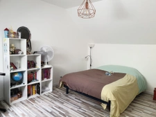 Maison récente 4 chambres + 1 bureau