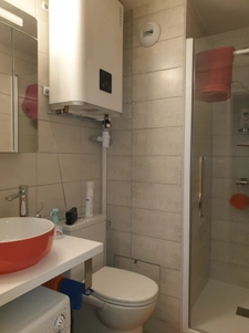 Studio rénové, meublé et équipé