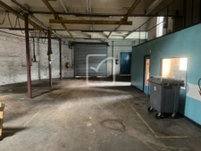LOCAL COMMERCIAL 2
