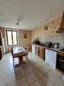 A Vendre belle Propriété comprenant 2 maisons et Dépendances 15