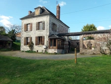 A Vendre belle Propriété comprenant 2 maisons et Dépendances 2