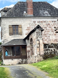 A Vendre belle Propriété comprenant 2 maisons et Dépendances 12