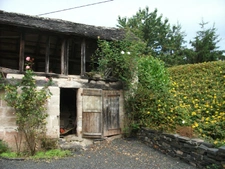 A Vendre belle Propriété comprenant 2 maisons et Dépendances 9