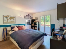 Appartement rez-de-jardin T5 de 130m2  vue lac et montagne à 8