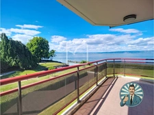 Appartement T3 pieds dans l'eau 1