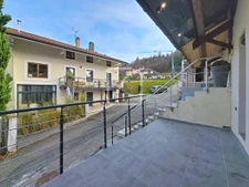 Appartement T3 entièrement rénové de 60m2 - esprit maison de 12