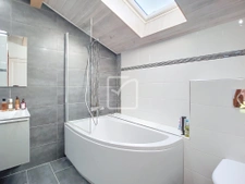 Charme, volume et luminosité   Maison avec piscine à Lugrin 10