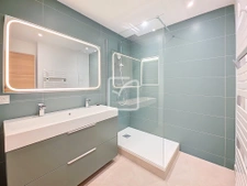 Appartement T3 entièrement rénové de 60m2 - esprit maison de 9