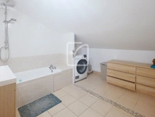Bel appartement T3 67 m2 dernier étage proximité plages à Am 9