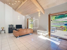 Charme, volume et luminosité   Maison avec piscine à Lugrin 3