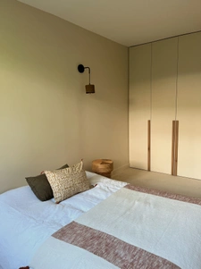 Face mer et jardin, garage.