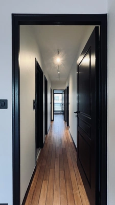 T4 Dernier étage rénové double garage.