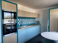 T2 dernier étage, aperçu mer, piscine, garage.