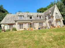 Domaine 20 ha avec maisons bois et étang.