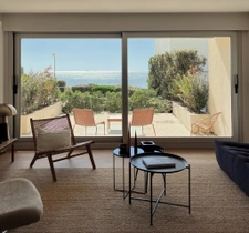 Face mer et jardin, garage.