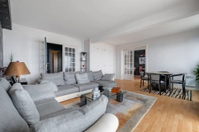 T5 vue mer 3 suites stationnement.