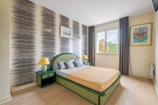 T5 vue mer 3 suites stationnement.