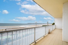 T5 vue mer 3 suites stationnement.