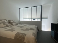 T2 dernier étage, aperçu mer, piscine, garage.