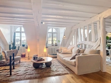 Duplex dernier étage centre-ville.