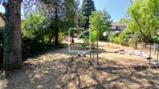 Grande maison familiale avec plus de 1 000 m2 de jardin en c 12