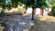 Grande maison familiale avec plus de 1 000 m2 de jardin en c 13
