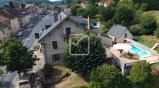 Maison en centre-ville avec piscine 1