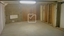 A VENDRE 3 BOXES QUARTIER CHILVERT  2