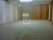A VENDRE 3 BOXES QUARTIER CHILVERT  1
