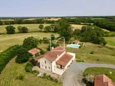 Belle propriété sur 15 hectares de terrain 3