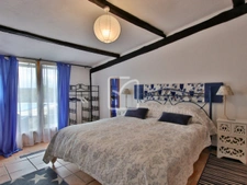 PROPRIETE AVEC 2 GITES INDEPENDANTS ET PISCINE 26
