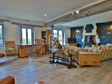 PROPRIETE AVEC 2 GITES INDEPENDANTS ET PISCINE 8