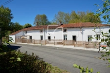 Maison 2/3 chambres avec dépendances et jardin détaché 22